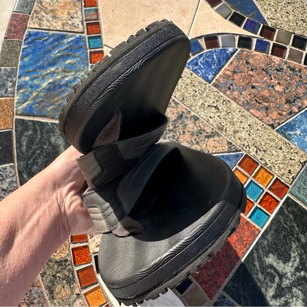 Flojos Memory Foam Flip Flops Black / Gray Size 8